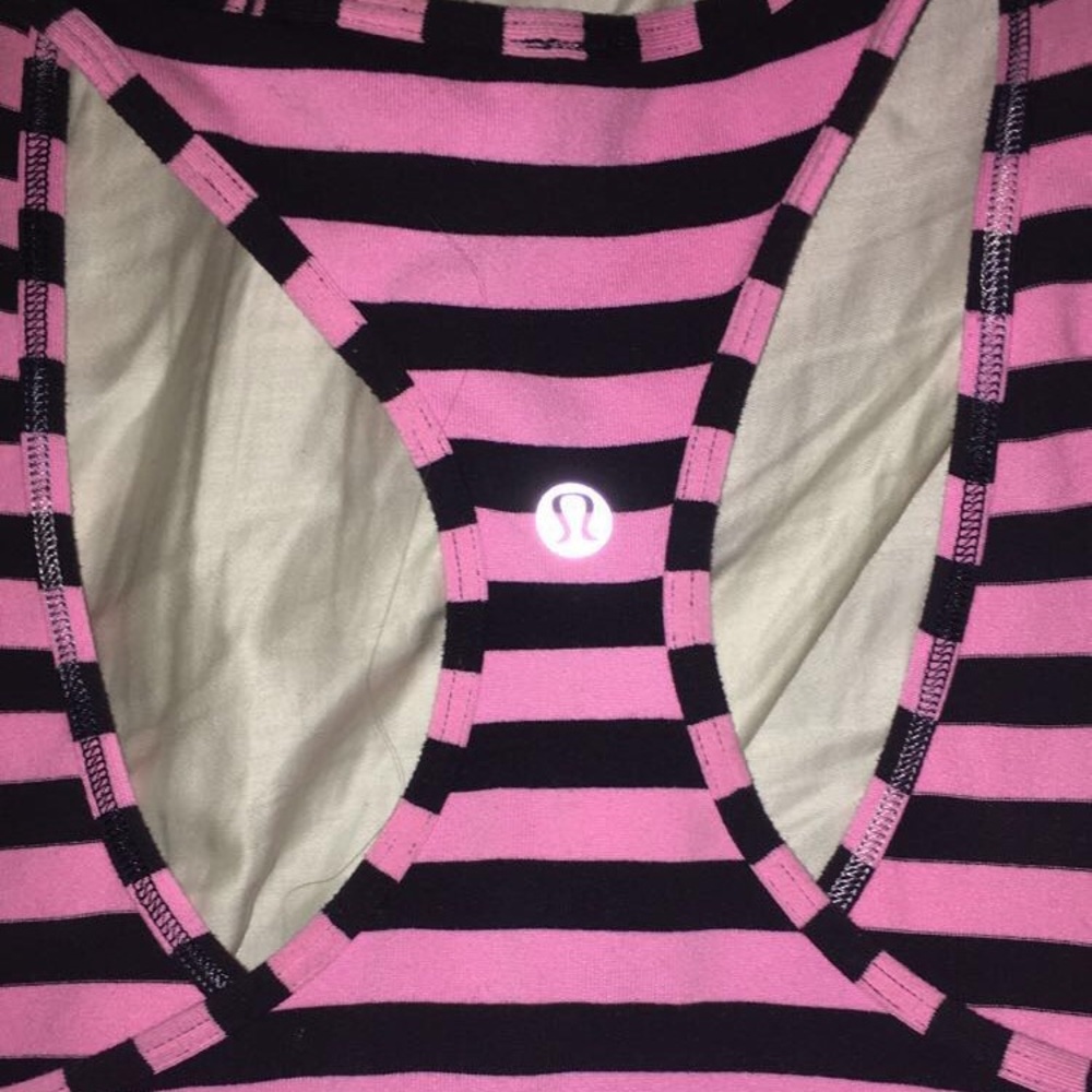 Lululemon Razorback Tank top - Picture 2 of 2